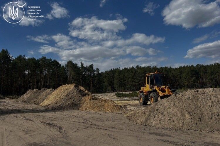 У громаді на Волині «накрили» підпільний кар'єр