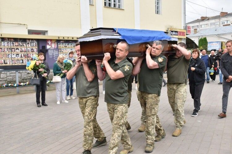 Чорний день на Волині: провели в останню дорогу Героя, який загинув під Степовою Новоселівкою