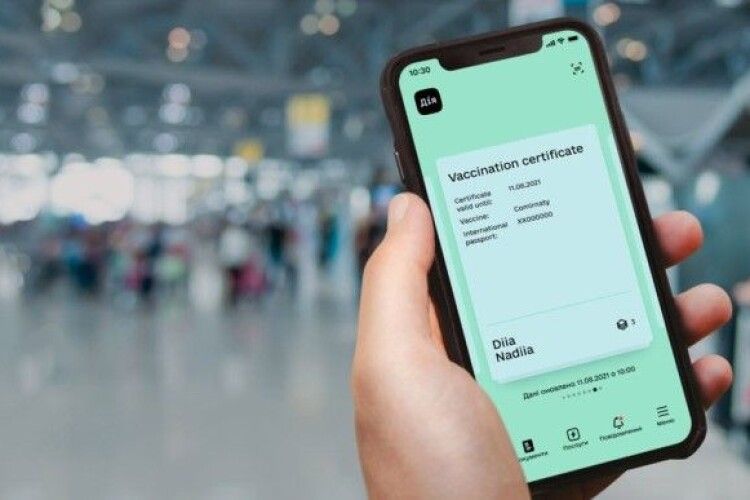 За підробку та використання COVID-документів поліцейські відкрили вже понад тисячу кримінальних проваджень