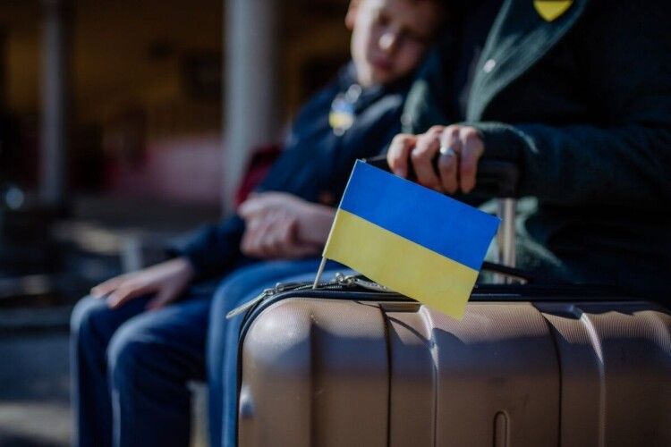 Без повернення біженців Україна загине? Думки волинської журналістки