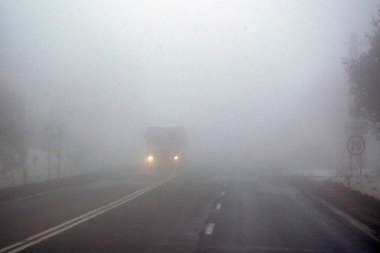 Синоптик попередила водіїв про небезпеку: що буде з погодою