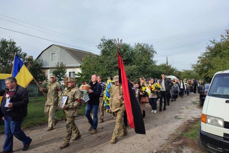 На Волині провели в останню путь молодого Героя (Фото)