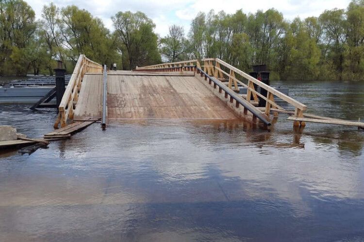 У Чернігівській області піднявся рівень води в річках: дороги затоплює 