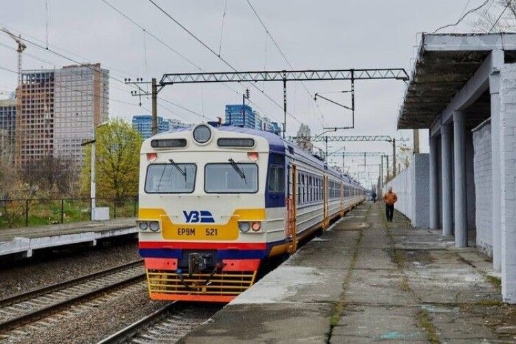 Ковельський поїзд не прибуде вчасно. Повний список потягів, які затримуються