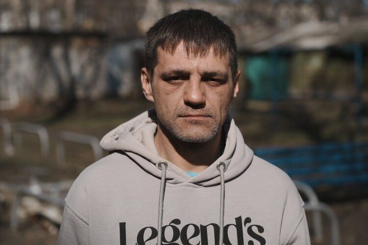 У Харкові переселенець з інвалідністю витягнув із крижаної водойми чотирьох школярів