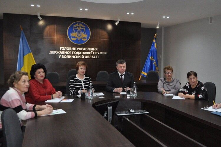 Про творчу і професійну майстерність волинських ветеранів-податківців напишуть у книзі