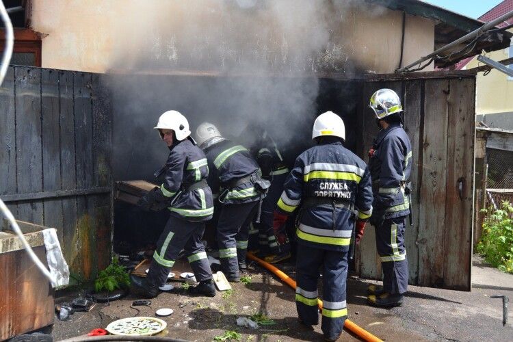 На Манделєєва вогонь залишив родину без холодильника та телевізора (фото)
