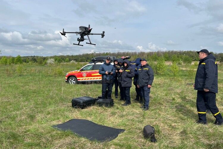 Волинські рятувальники тепер уміють керувати дронами