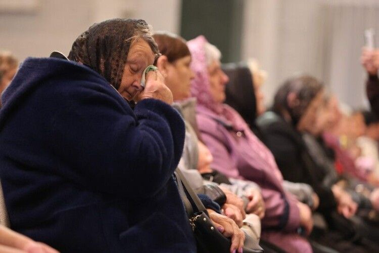 З нагоди Дня матері у Луцьку привітали жінок, чиї сини та доньки загинули за Україну 