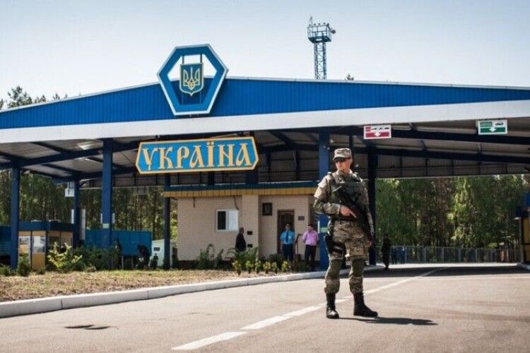 Залізна завіса: Україна закриє кордони для всього російського транспорту на 50 років