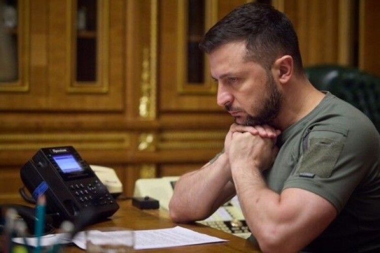 Зеленський звільнив послів України у Швейцарії та Нідерландах