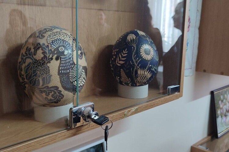 Не прогавте: на Волині відкрилась виставка унікальної писанкарки