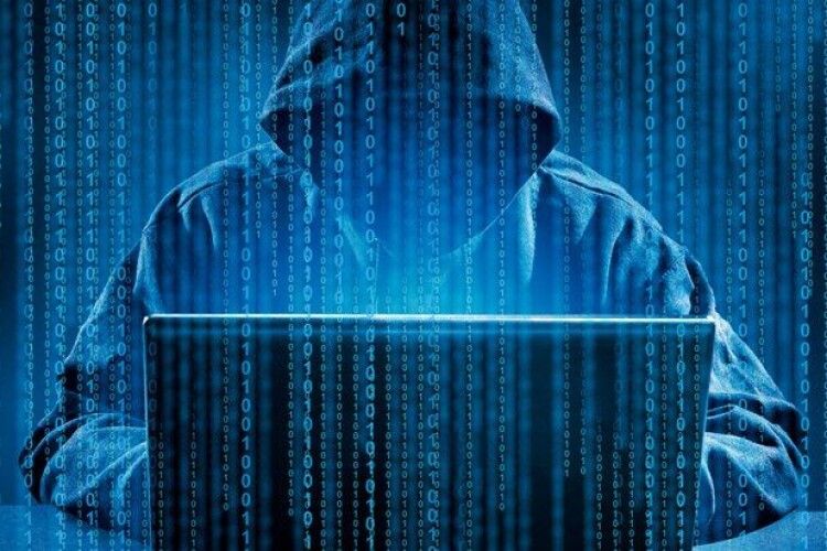 Кіберполіція викрила групу хакерів, які зламали понад 20 тисяч серверів у світі