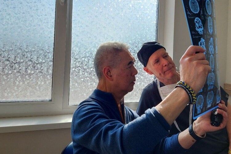 Команда хірургів зі США прооперує понад 20 пацієнтів у Львові