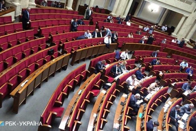 Парламент присудив премії молодим ученим у галузі науково-технічних розробок