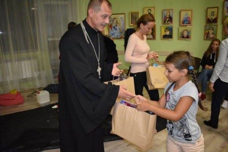 У Ковелі діти загиблих Героїв отримали шкільне приладдя та інші подарунки напередодні першовересня