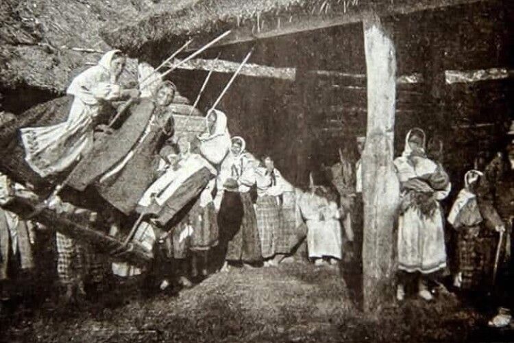 Як на Волині розважалась молодь в давнину на Великдень (Фото)