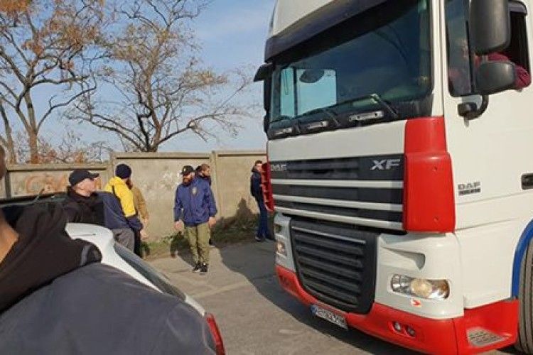 Три сотні овець везуть з Чорноморська на Вінничину – тварин планують знищити...