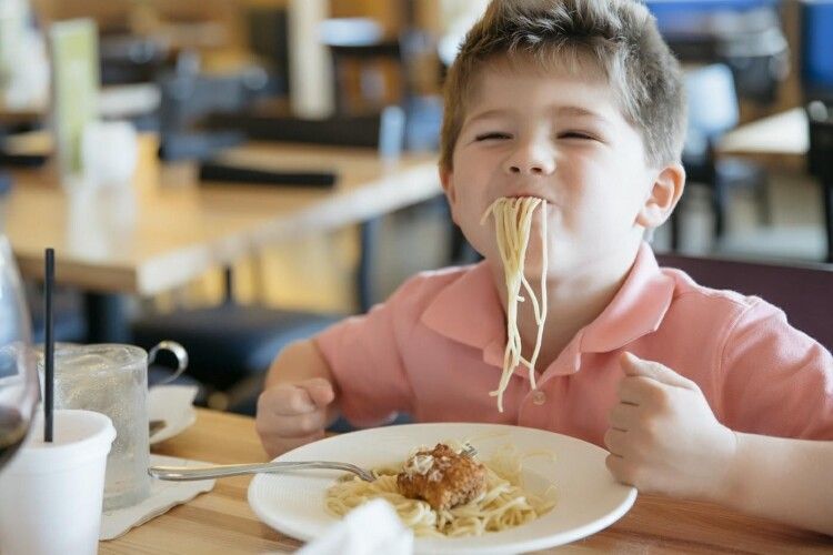 Велика громада на Волині відновила дитяче харчування в школах