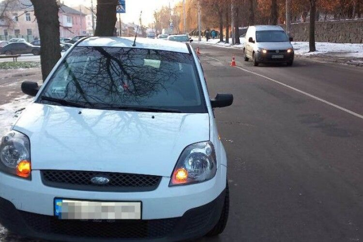 У Рівному жінка потрапила під колеса