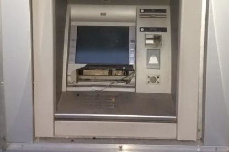 Невідомі вночі підірвали банкомат у Харкові