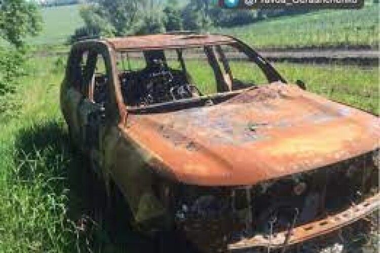На Харківщині рашисти розстріляли в полі батька двох дітей із другом (Фото 18+)