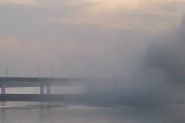 Вибухи в Херсоні: ЗСУ, ймовірно, знову влучили по Антонівському мосту
