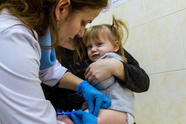 На Волині від поліомієліту мають вакцинувати 5 900 дітей до шести років