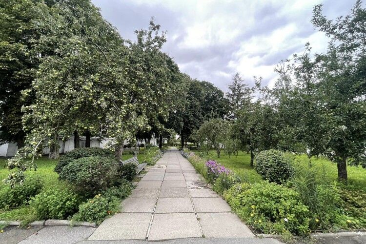 У Києво-Печерській лаврі для відвідувачів планують відкрити сад, якому 500 років