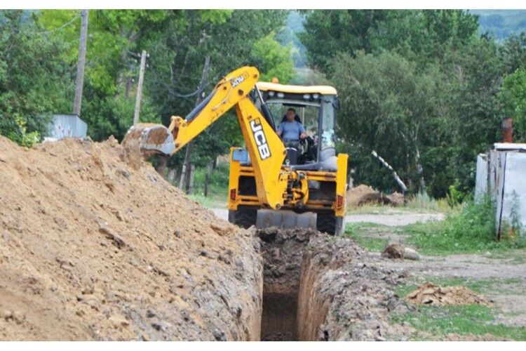 У найстарішому місті на Волині міняють водогін, якому уже понад 50 років