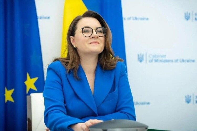 Рідний брат прем’єр-міністра України виїхав за кордон 