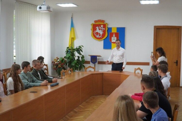 На Волині талановита молодь отримала стипендії міського голови