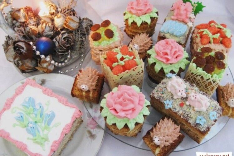 Померла учасниця конкурсу зі швидкісного поїдання тістечок