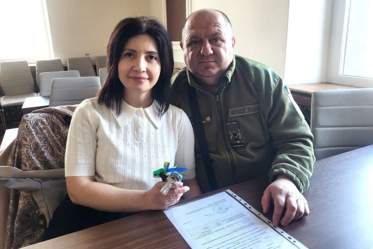 У місті на Волині вручили ключі від квартири ветерану війни