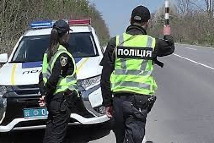 Просто так не пройде: назвали 10 випадків, у яких поліція має право зупинити авто