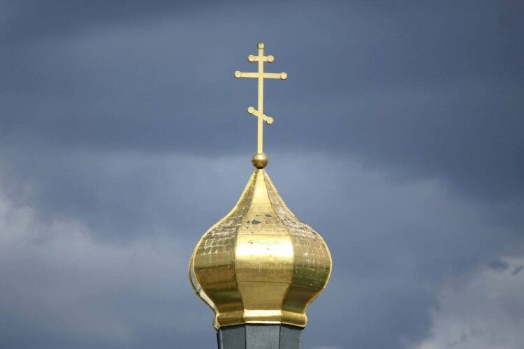 Підлітка уразило біля церкви: зросла кількість постраждалих від обстрілу Миколаєва