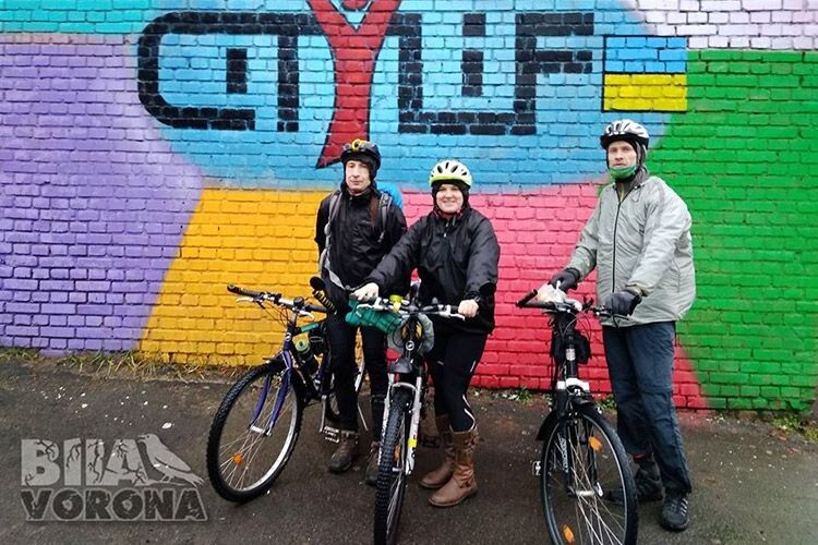 Краще об’їздити всю Україну велосипедом, аніж раз на рік полетіти за кордон