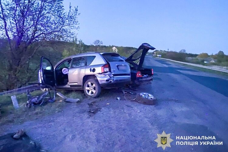 ДТП на межі областей: водій загинув, а його пасажира рятують луцькі лікарі