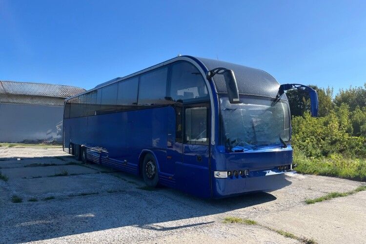 Волинські митники передали спецпризначенцям автобус за 1,3 мільйона гривень