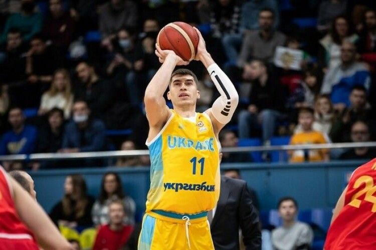 Капітан збірної України з баскетболу не зіграє у відборі на чемпіонат світу