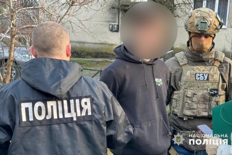 Їм всього 18 та 17 років: СБУ та Нацполіція затримали російських агентів, які готували теракт на Буковині (Відео)