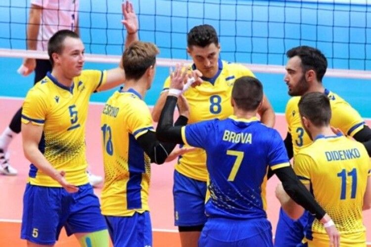 Україна здобула першу перемогу на чоловічому чемпіонаті Європи (Огляд)