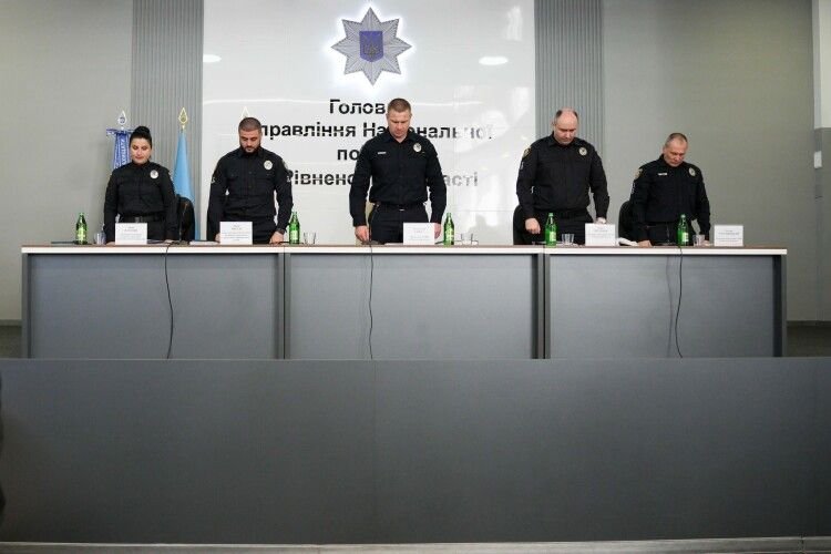 У поліції Рівненської області привітали співробітників сектору правового забезпечення
