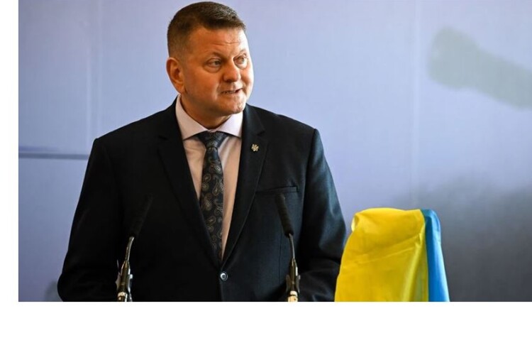 Залужний йде з посади посла. У президенти?