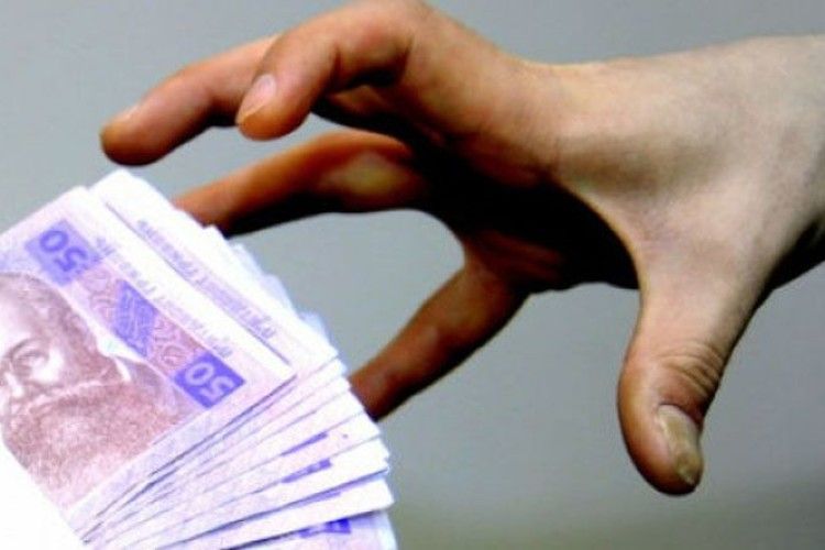 У пенсіонера на Рівненщині вкрали гаманець із 10 тисячами гривень