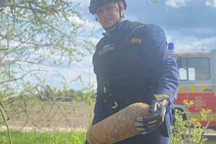 Волинські піротехніки ліквідували 10 артснарядів