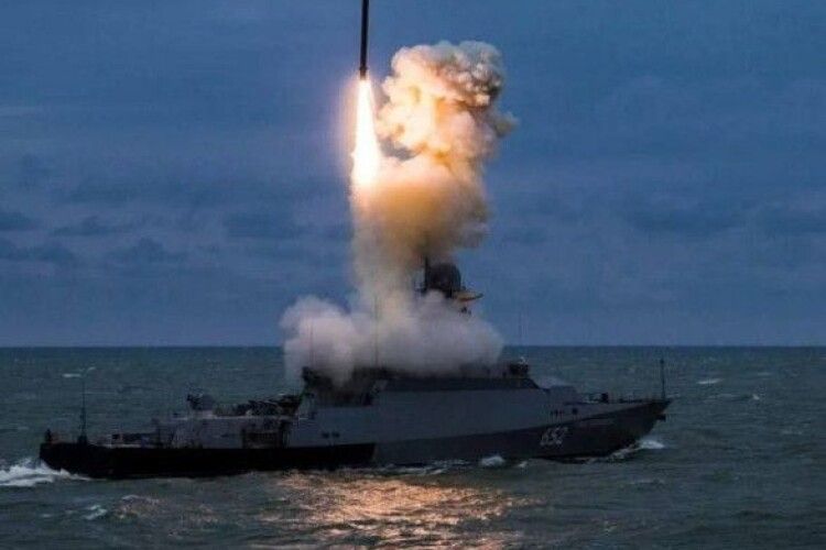 Вночі окупанти вдарили ракетою по підприємству на Вінниччині
