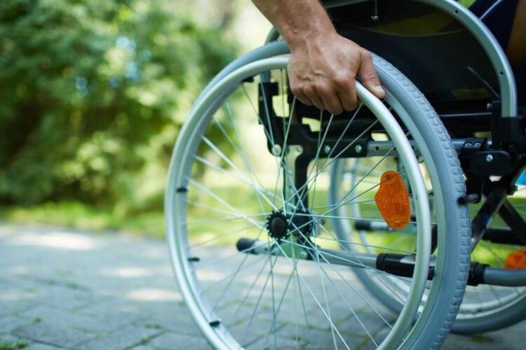 Як покарали водія з Волині, який п’яним за кермом збив чоловіка на інвалідному візку