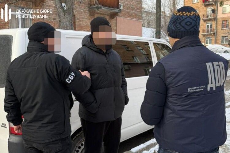 На Волині затримали правоохоронця, який за 200 тисяч переводив військового в тил