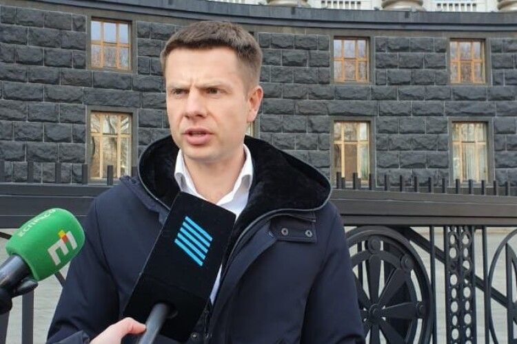 «ЄвроСолідарність» запустила онлайн-платформу, щоб замовляти волонтерам необхідні ліки та харчування